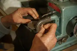 两个人共用一个主机工作好吗，探讨两个人共用一个主机工作的利弊与应对策略