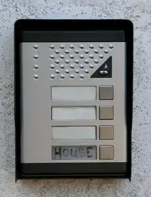 两个显示器声音从哪个播放，主机双显示器音频分离全攻略，精准控制每块屏幕的独立音效输出
